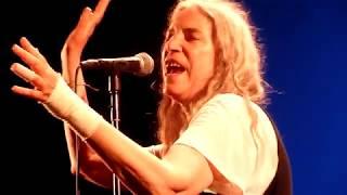 Patti Smith -- BEDS ARE BURNING (Midnight Oil) -- Ancienne Belgique - Brussels -- 13 august 2018