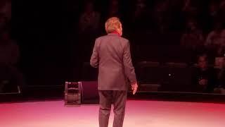 ENGELBERT HUMPERDINCK...FUNNY HOW TIME SLIPS AWAY..LIVE..WESTBURY, NY...10/1/21..4k