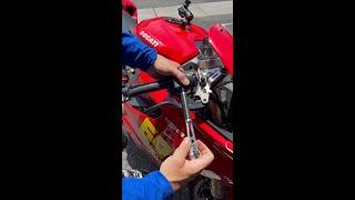 Ducati Throttle Fixed in Under 3 Min (With Revs at the End :-)