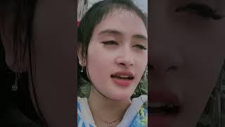 cewek cantik manis tiga