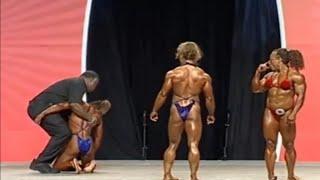 FEMALE BODYBUILDERS PASSING OUT