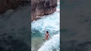 Ngintip Cewek Mandi Di Pantai