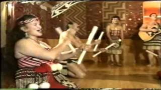 "E Papa " - MAORI TITITOREA 's Dance