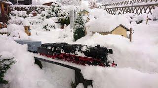 WinterfahrtPiko G BR 50 + BR 110 mit Schneeschleuder und Schneeräumungbei Nacht/Lgb Gartenbahn