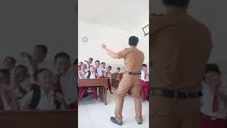 TikTok Viral || Guru Joget Bareng Muridnya || Menghilangkan Kejenuhan