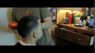 Ricardo The Barber trying out Wahl Icons.Low skin fade with #2 on top