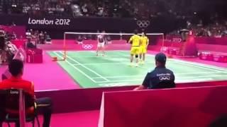 Sebuah video memperlihatkan pebulutangkis Korea dan China berusaha kalah di Olimpiade London