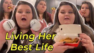 Amberlynn Reid Eating Junk And Living Her Best Life