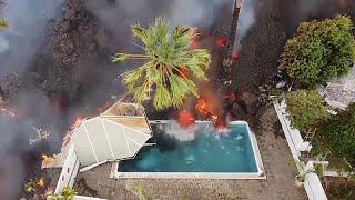 La lava del volcán de La Palma arrasa 200 casas