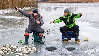 ВОТ ЭТО ЛУНКА У НЕГО!!! РЫБАЛКА ВЕСНОЙ со ЛЬДА на реке Северский Донец