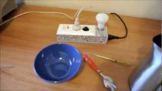 (Original) 230v Salt Water Experiment: 100w Light Bulb Circuit Completes in Water