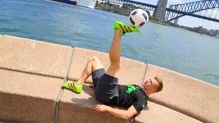 Insane Football Freestyle Skills - Australia - World Champion 2016 - Andrew Henderson