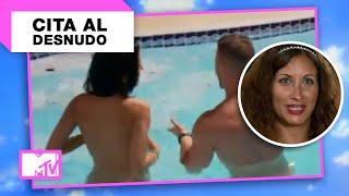 Todos se tiran SIN ROPA a la piscina | Cita al desnudo