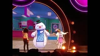  Watch Now: Disney Live! Holiday Party - Full Show Experience! 