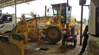 Matador MG17 Motor Grader front hub wheel installation #matadorcambodia #shantui #roadconstruction