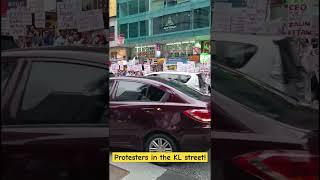 Festive Protesters in Kualalumpur Street!