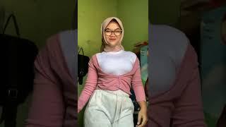 mau di goyang? #like #shorts #viral #penyegaranmata #goyang #subscribe #hijab