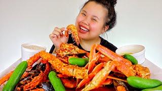 KING CRAB LEGS + GIANT SHRIMP + MUSSELS + SNOW CRAB LEGS SEAFOOD BOIL MUKBANG 먹방 EATING SHOW!