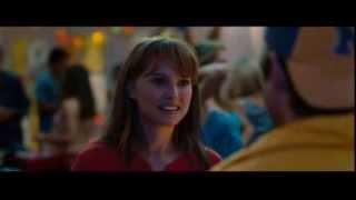 Ashton Kutcher goes to a stupid thing with Natalie Portman