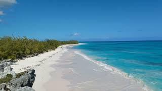 Secluded beach on the island of Eleuthera in the Bahamas