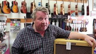 Fender Blues Jr - A talk about it's attributes and what makes it a great little amp.