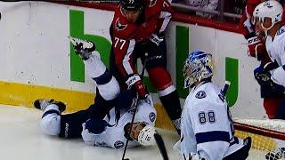 Oshie’s massive hit puts Paquette flat on his back