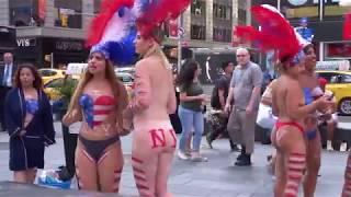 BODY PAINTING IN TIMES SQURE NY.