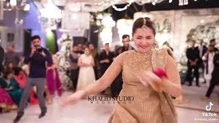 Hania amir’s dance in a wedding #haniaamir #haniaamiedance