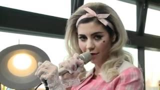 Marina and the Diamonds - Primadonna (Acoustic on Joiz TV Switzerland 16/03/2012)