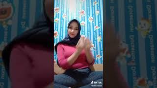 Hijab cantik tetek gede bahenol