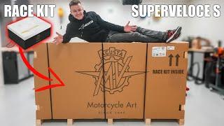 MV Agusta Superveloce S Auspacken: Rennkit inbegriffen! NEU