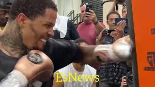 GERVONTA DAVIS IN NO BOXING NO LIFE GLOVES AND MIKE TYSON SAYS "TANK IS THE BEST" EsNews Boxing