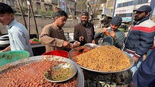 30/- Rs PUNJABI CHOLE BREAKFAST IN PESHAWAR  ROADSIDE CHEAPEST DESI NASHTA - STREET FOODS