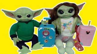 Baby Yoda Grogu packing for vacation doll travel Routine