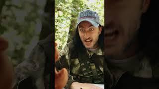 БОБР, БУДЬ ДОБР! - Сидим с бобром за столом, вдвоём на ужин готовим полено (SLAVA SKRIPKA)