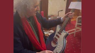 Brian May: Signing Red Special guitars - 10/01/2024