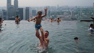 Hotel Pool Jumps Fun - Singapore Holidays - Crazy Roof Pool