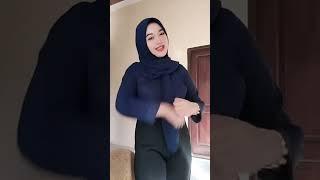 tiktok cewek hijab goyang hot banget