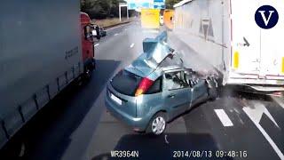 El sobrecogedor vídeo que muestra por qué nunca debes hacer así esta maniobra en autovía
