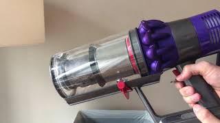 How to Empty the Bin of a Dyson V10 Vacuum