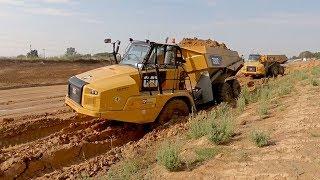 Cat 730C2 dumper in extreme