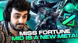 I GOT AUTOFILLED ON MID SO I PICKED MISS FORTUNE!