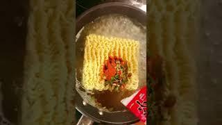 韩国拉面 Korean ramen.#shorts #方便面 #spicyfood #koreanramen