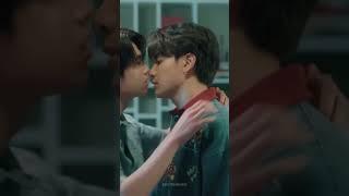 hidden agenda ep 7 kiss #hiddenagenda #joongdunk #starinmymind #blseries #bl #thaibl #joongarchen