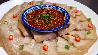 The chef teaches you the home-cooked method of steaming pork belly,