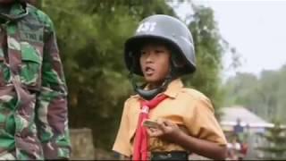 Viral anak pramuka mimpin yel - yel pasukan tni