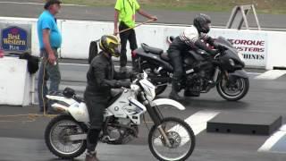 The difference between Dirt bike and Street bike -acceleration,speed,drag race