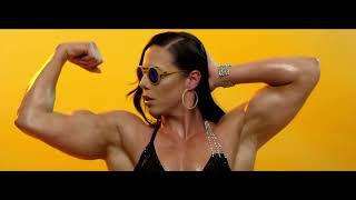 Tall Muscular Female Bodybuilder Maria Carolien Wattel Lifts Man Up LIke Baby! | Lift And Carry