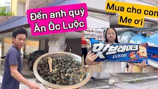 Đi Siêu Thị Cùng Minju. Ăn Ốc Luộc Ngay Mưa