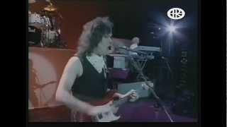 Gary Moore - 1987 - 3. Friday on My Mind.wmv